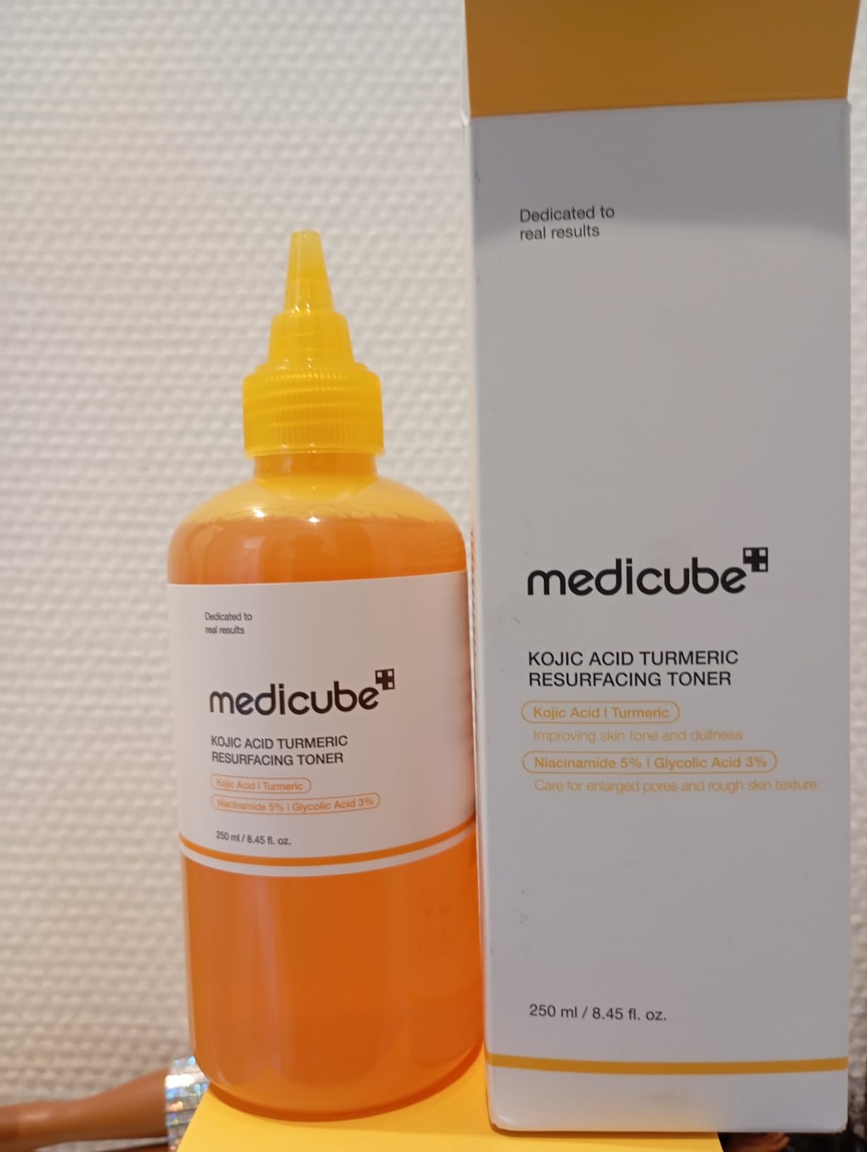 Medicube Kojic Acid tonique visage corps curcuma éclat