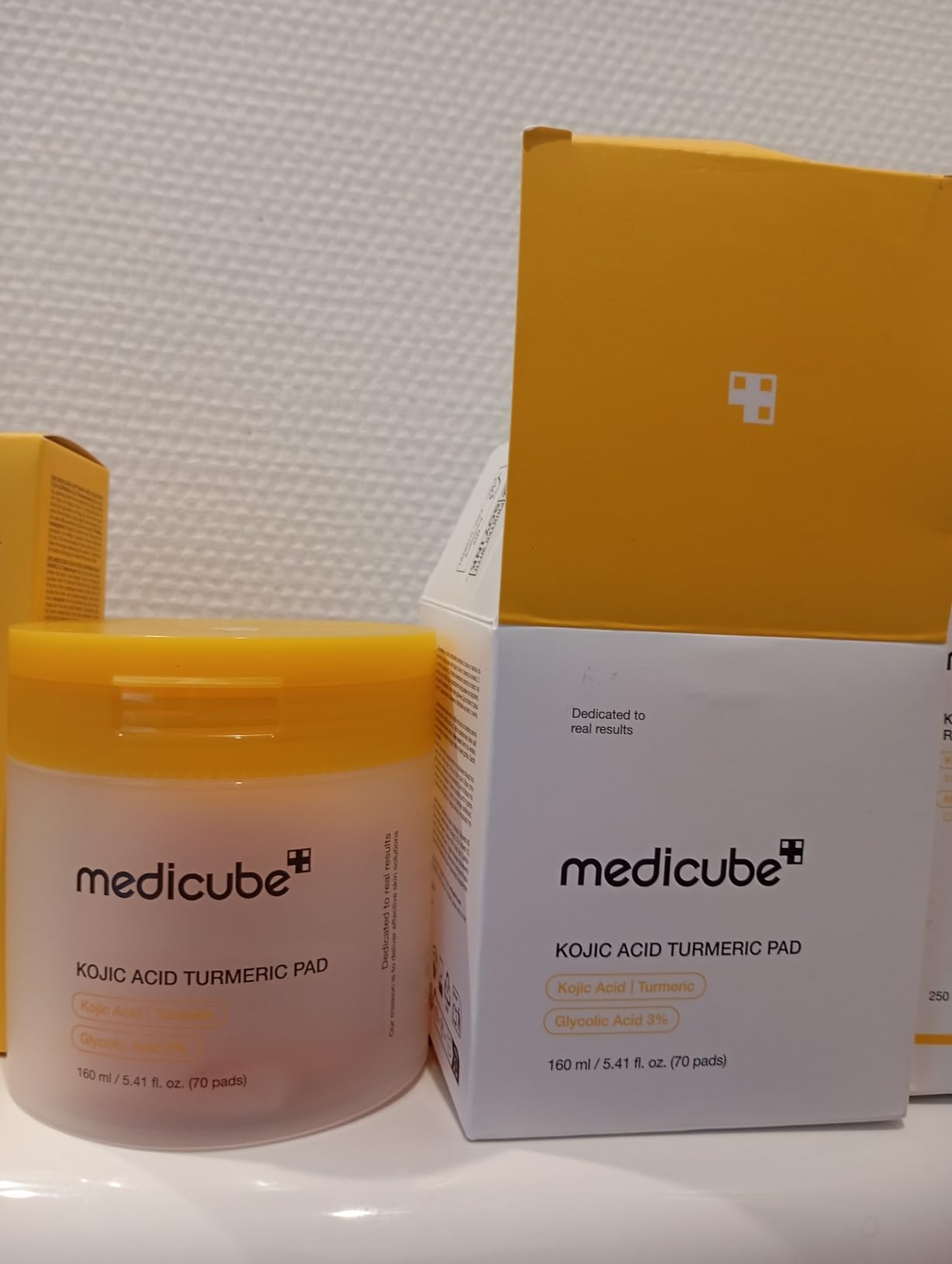 Medicube Kojic Acid Pads Toniques Éclat Curcuma
